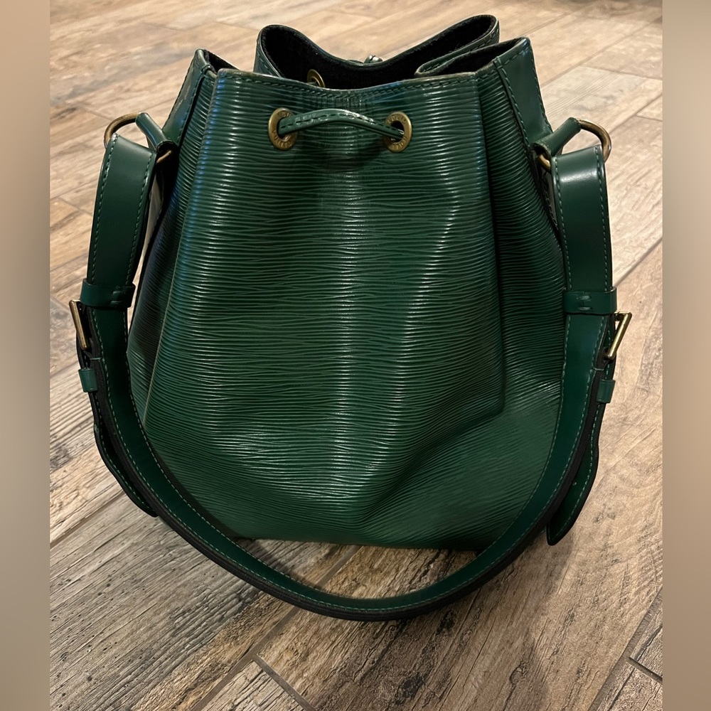 Louis Vuitton Petit Noe Green Epi Bag